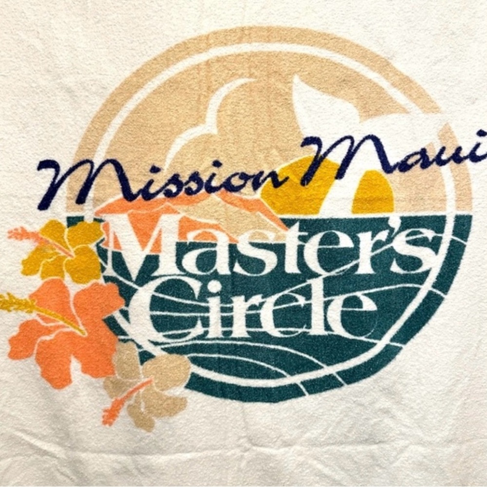 Vintage Dundee Maui Beach Towel